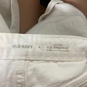 White denim women’s shorts size 8